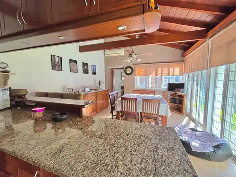 Casa en Venta en Burzaco, USD 319.000