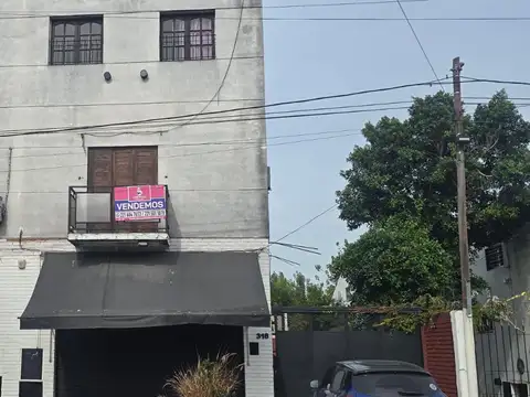 OPORTUNIDAD UNICA VENTA EN BLOQUE DE 2 LOCALES SALA DE ELABORACION COCHERAS VARIAS 2 DUPLEX Y SALON DE FIESTA