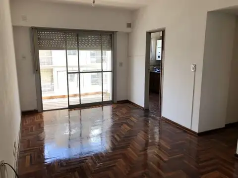 DEPARTAMENTO 4 AMB. EN EDIFICIO CON SEGURIDAD 24HS.