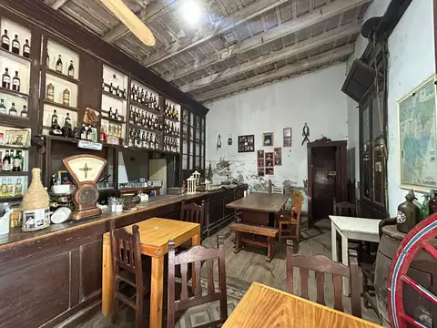 VENTA LOCAL 400m2 NAVARRO