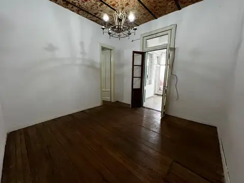 Depto Tipo Casa en Alquiler 50 años