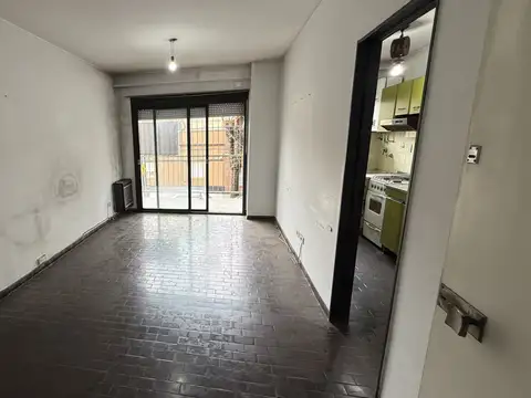Asuncion 2800, Piso 1