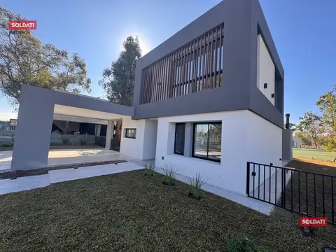 Casa en Venta en San Juan Chico, USD 440.000