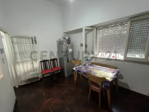 Pasco 1000, Piso 0