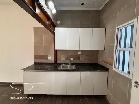Depto Tipo Casa en Alquiler de 3 ambientes