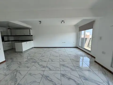 Departamento en Alquiler en Echesortu, $ 800.000