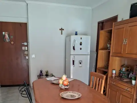 Cavassa 2600, Piso 3