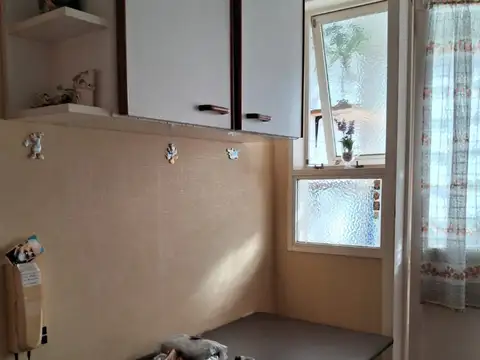 Cavassa 2600, Piso 3