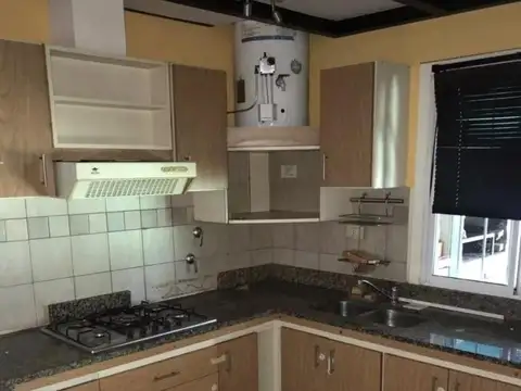 Depto Tipo Casa en Venta en Villa Elvira, USD 69.000