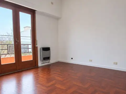 Depto Tipo Casa 3 ambientes con 2 baños