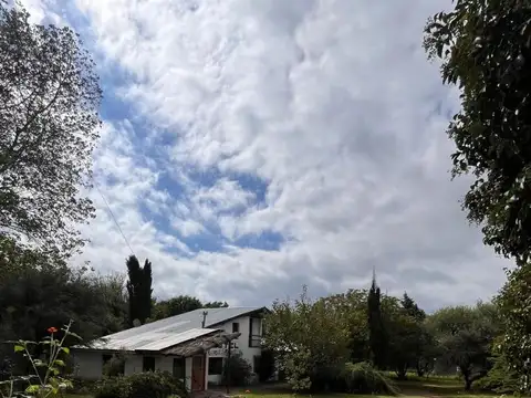 HOSTEL Y CASA CON PRECIOSAS VISTAS AL CERRO CHAMPAQUÍ