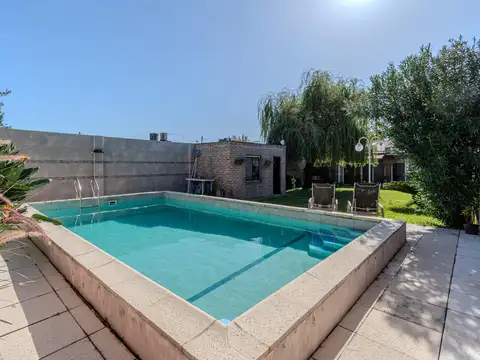 Casa en  PADRE CASTAÑER 1600 MORON
