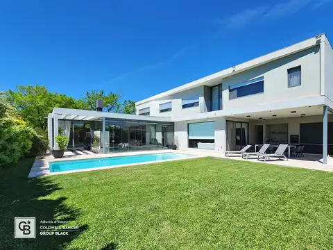Casa diseño moderno y categoría - Talar del Lago 2 - General Pacheco