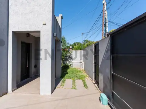 Casa en Venta en Guillermo E Hudson, USD 160.000