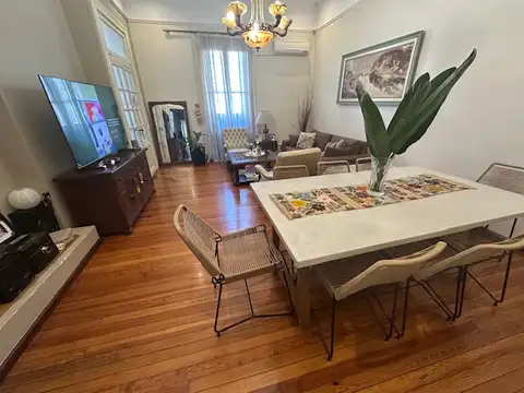 Casa 5 ambientes con 3 baños