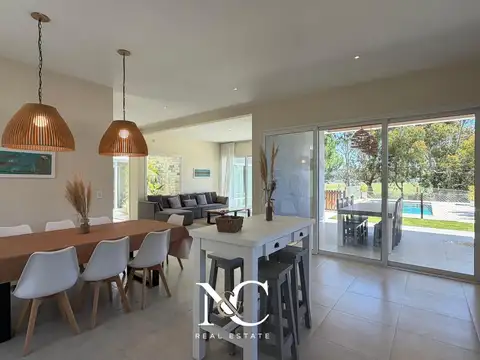 Casa en Venta en Costa Esmeralda, USD 340.000