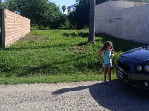 Terreno en Venta en Gessler, USD 15.500