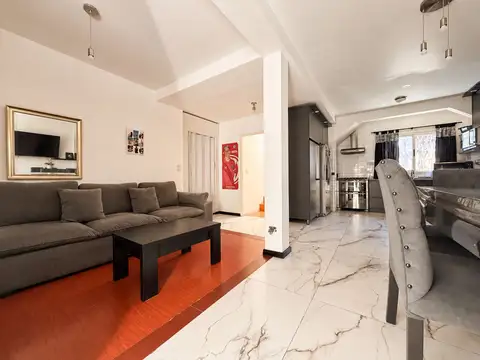 Depto Tipo Casa en Venta de 4 ambientes