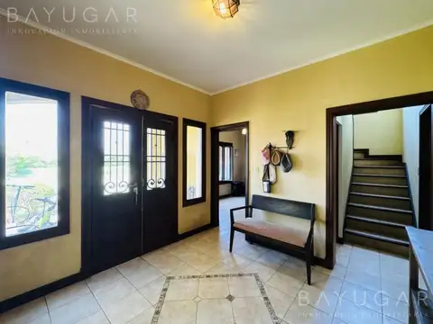 Casa 5 ambientes con 2 baños