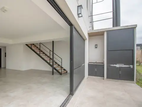 Casa en Alquiler en Benavidez, USD 1.250
