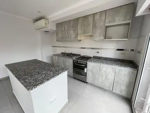 Depto Tipo Casa 3 ambientes con 2 baños