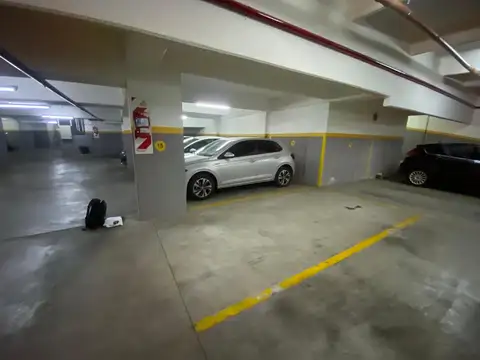 Sanabria 3235. Cochera en Villa Devoto