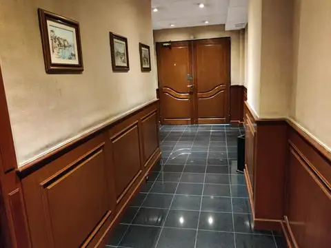 Oficina en  Planta Baja en Microcentro con Patio