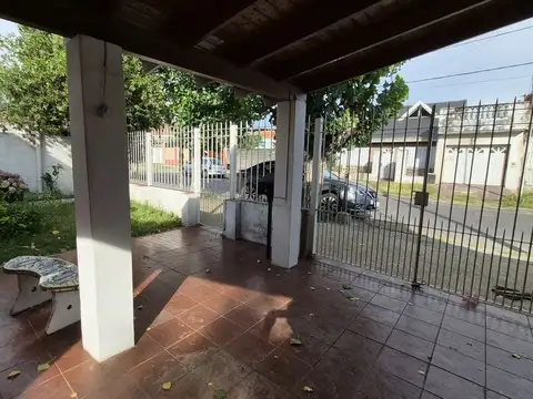 Casa en Alquiler en Monte Chingolo, $ 700.000