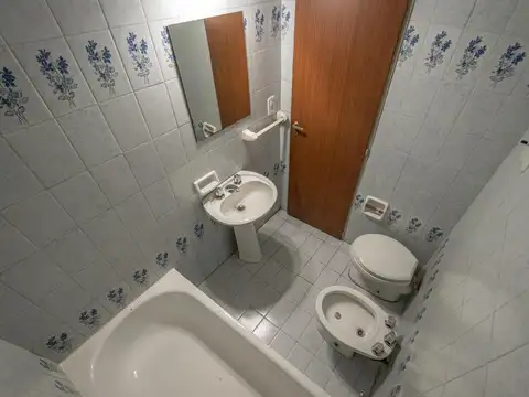 Oficina 2 ambientes con 1 baño