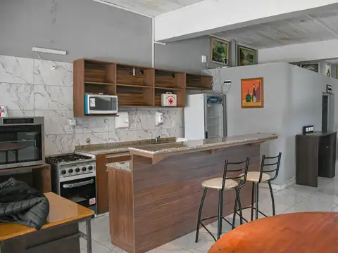 Local en Alquiler Via Púb.