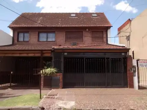 TRIPLEX 5 AMBIENTES APTO CREDITO