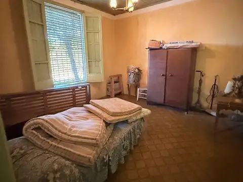 Venta Casa de epoca parque arbolado centro