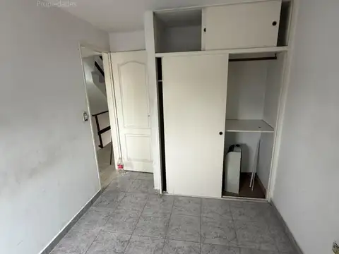 Casa en Alquiler con 1 cochera