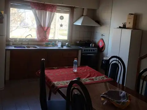 Depto Tipo Casa 11 ambientes con 5 baños