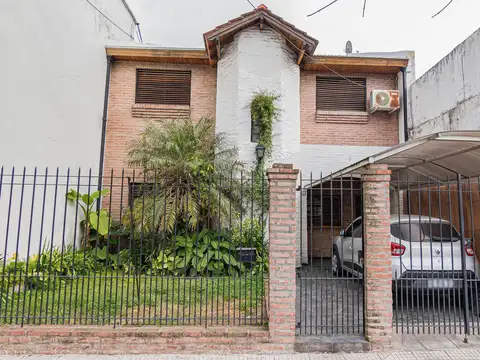 Casa en Venta con 1 cochera