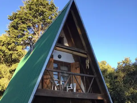 EQUIPO RE/REMAX VENDE CABAÑA ALPINA VILLA PEHUENIA