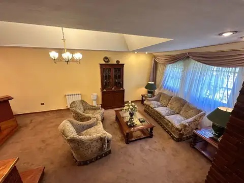 VENTA CASA 5 AMBIENTES WILDE