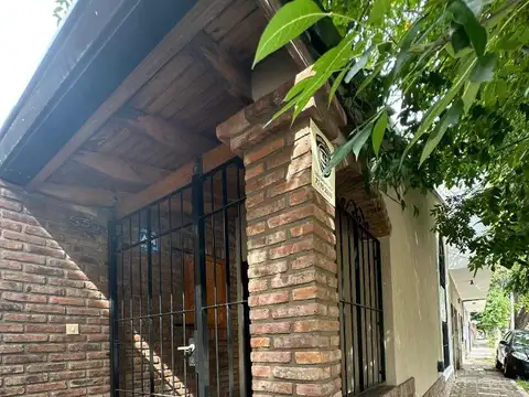 CASA EN VENTA EN QUILMES OESTE REFACCIONADA A NUEVO 