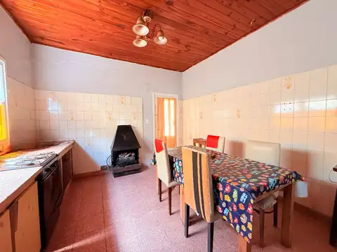 Casa 3 ambientes con 1 baño
