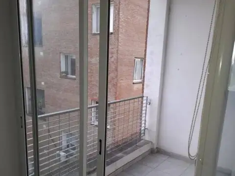 Blas Pareras 883, piso 3, de escalera, Duplex en venta