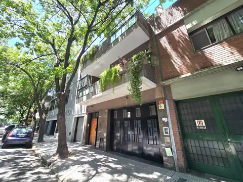 Casa 6 Ambientes con Cocheras en Balvanera - Excelente Ubicacion  