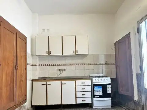 Casa 5 ambientes con 2 baños