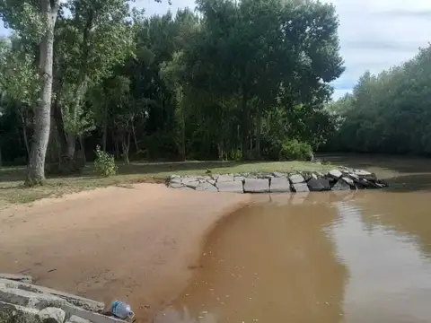 Rio o Arroyo Espera 3 lotes con Playa 100