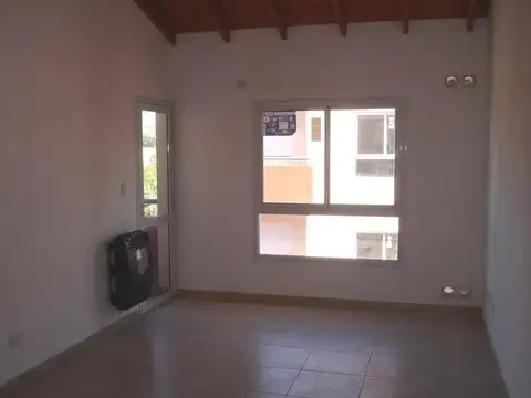 Departamento en Alquiler en Banfield, $ 700.000