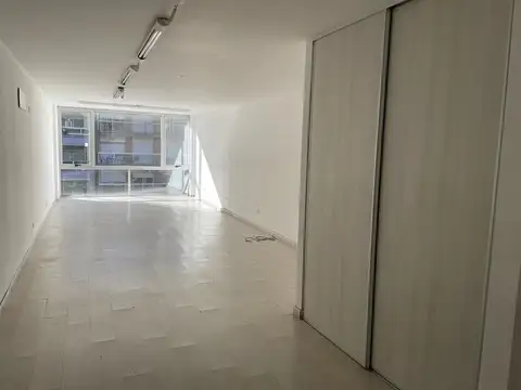 Oficina en Venta en Flores, USD 130.000