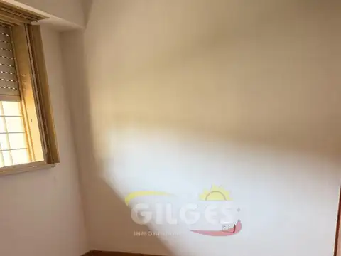 Casa en Alquiler con 1 cochera
