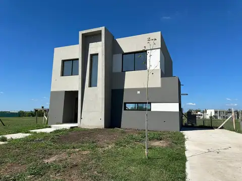 Casa  en Venta en Santa Elisa, Pilar del Este, Pilar