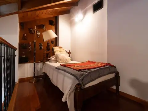 Casa de 5 ambientes en venta en Hurlingham