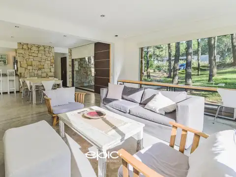 Casa en Barrio Costa Esmeralda