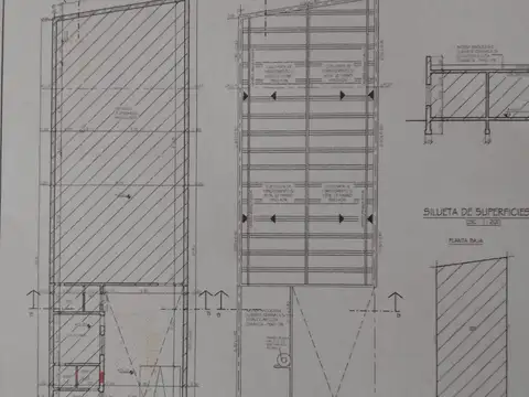 Galpon en Venta 37  mts Fondo